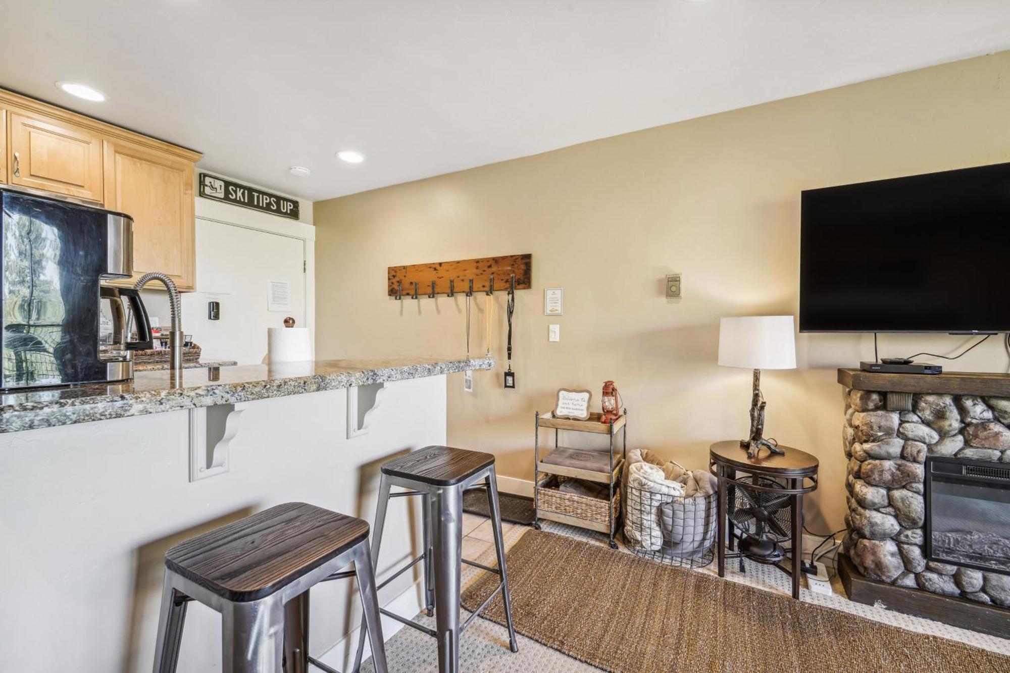 Truckee Studio With Balcony And On-Site Skiing! Экстерьер фото