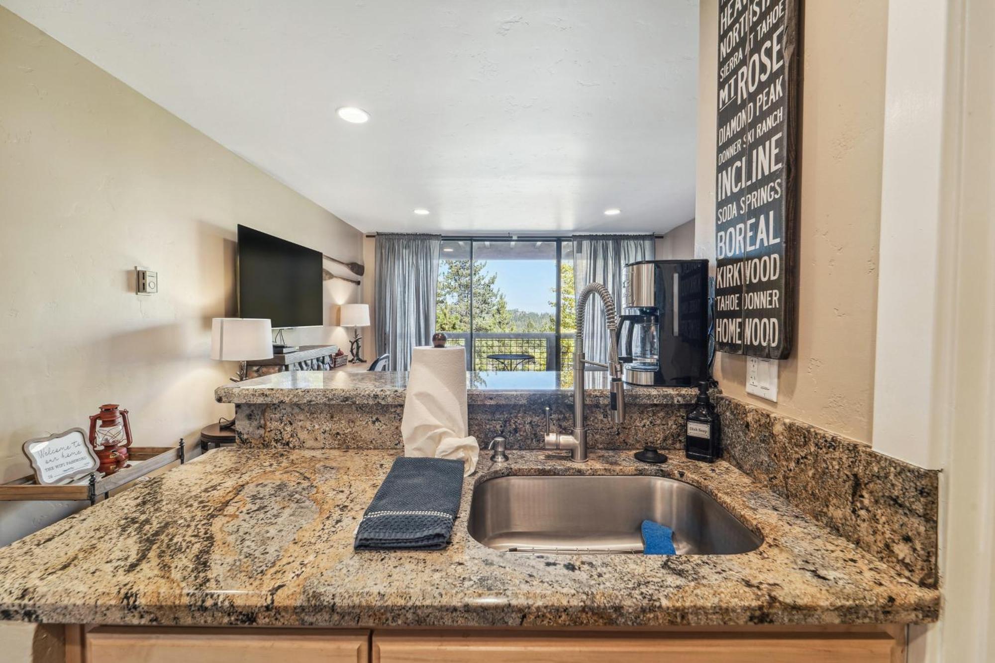 Truckee Studio With Balcony And On-Site Skiing! Экстерьер фото
